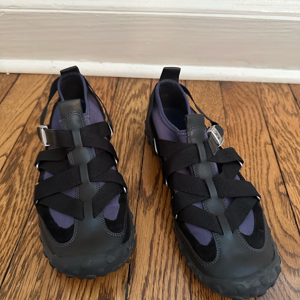 Black and Purple Athletic Shoes with Sturdy Sole